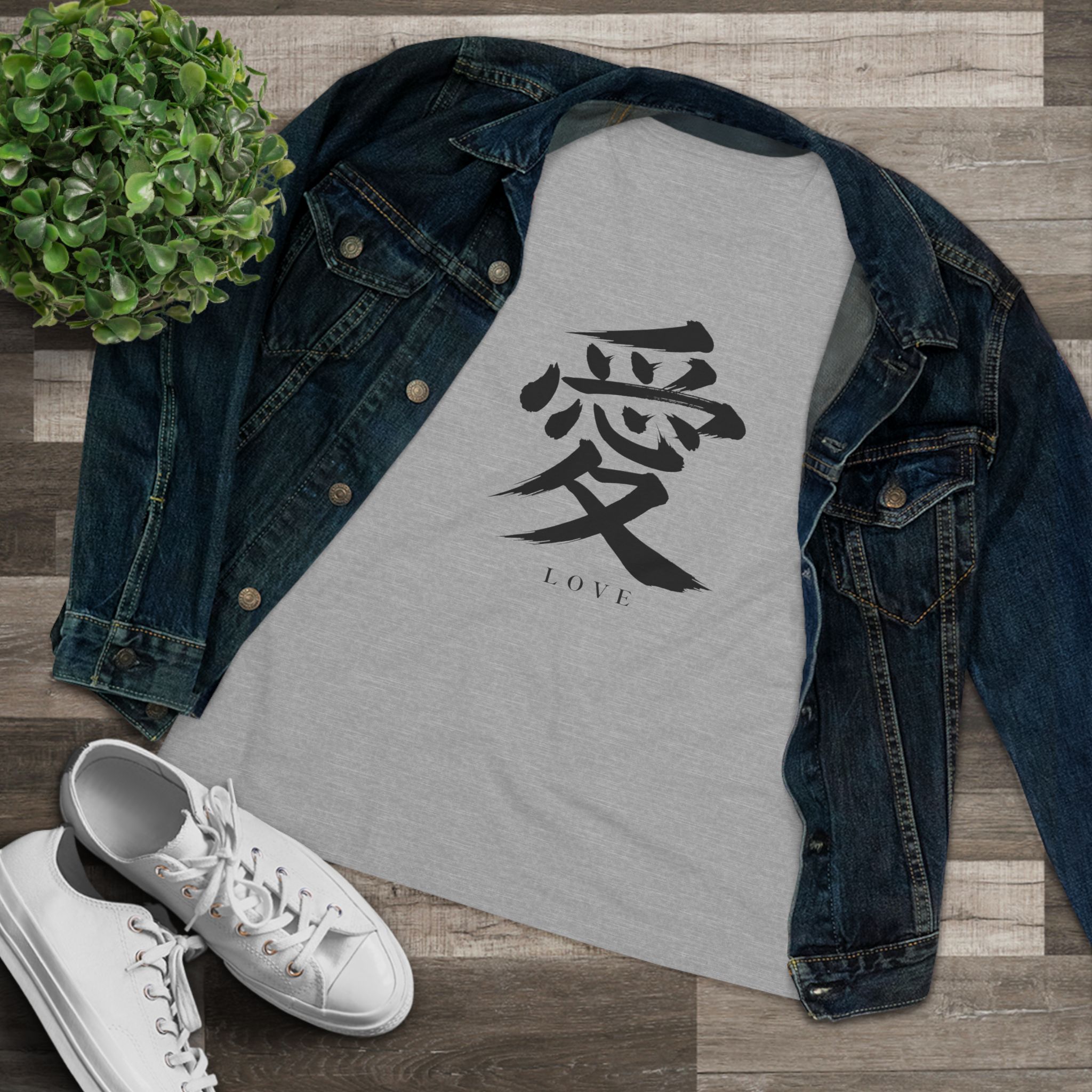Love Kanji Women's Tee in Athletic Heather, alternate view